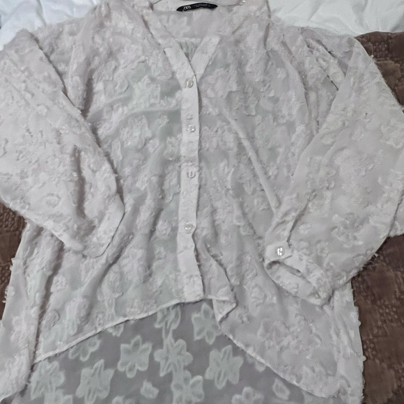 Zara Tops - Zara Top 🤍